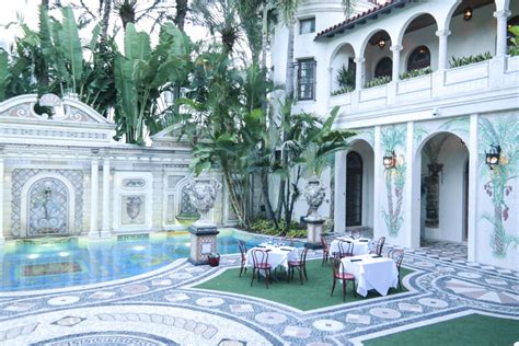 versace mansion brunch